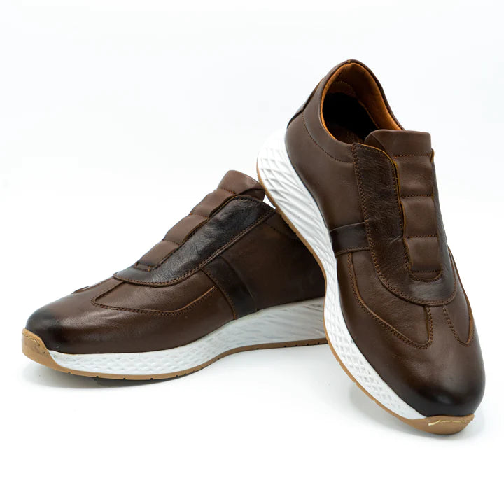 Mocassins Sport Chic en Cuir Véritable – Le Confort d'une Basket, le Style d'un Gentleman
